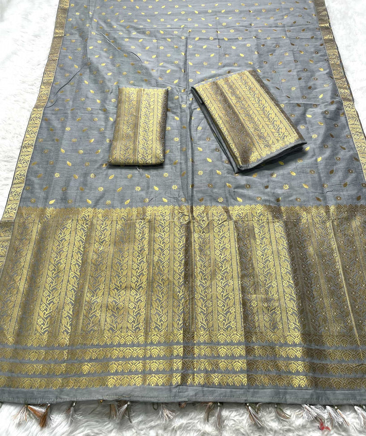 Ready-To-Wear Gold Guna Super Cotton* Mekhela Sador