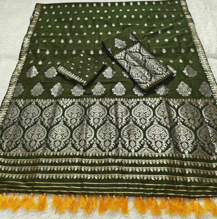 Ready-To-Wear Silver Jari Super Cotton* Mekhela Sador