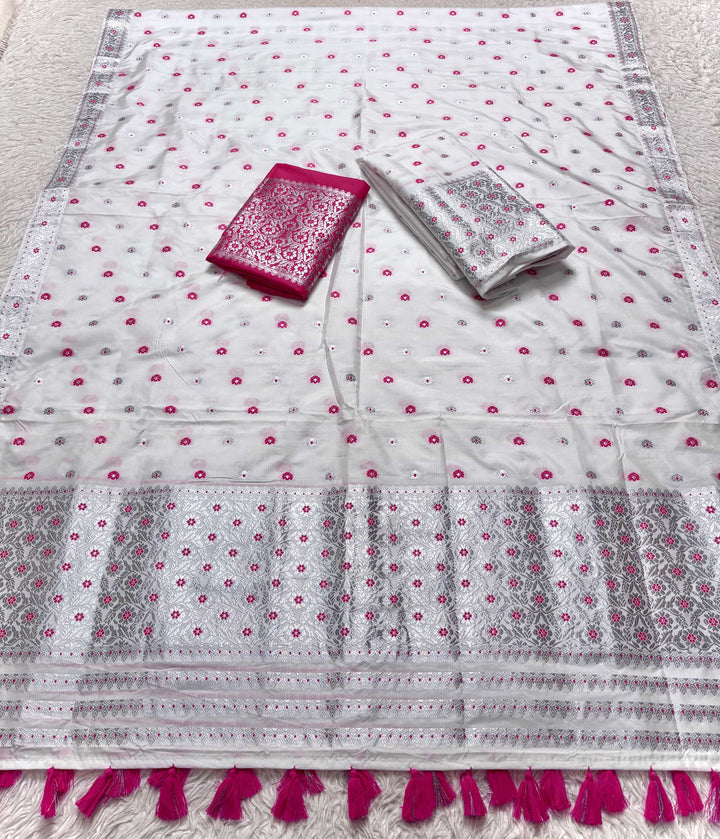 Ready-To-Wear Mix Set Mekhela Sador - Contrast Rani Blouse