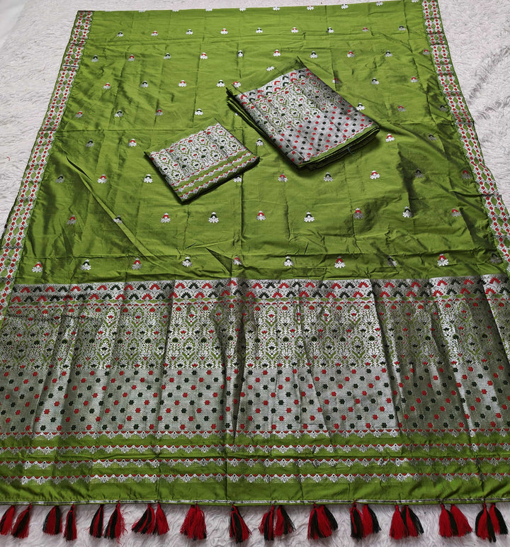 Ready-To-Wear Silver Jari Mix Set Mekhela Sador