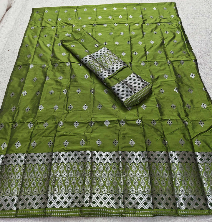 Silver Jari Mix Set Mekhela Sador