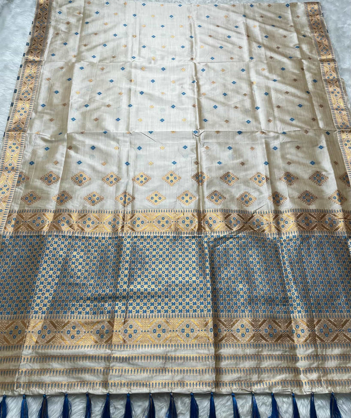 Soft Art Toss Woven Jaintia-Styled Saree