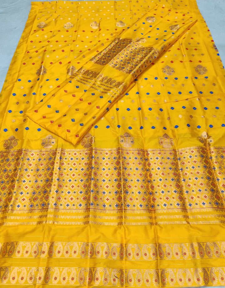 সোণ আৰু সূতা গুনা পলি ছেট মেখলা চাদৰ