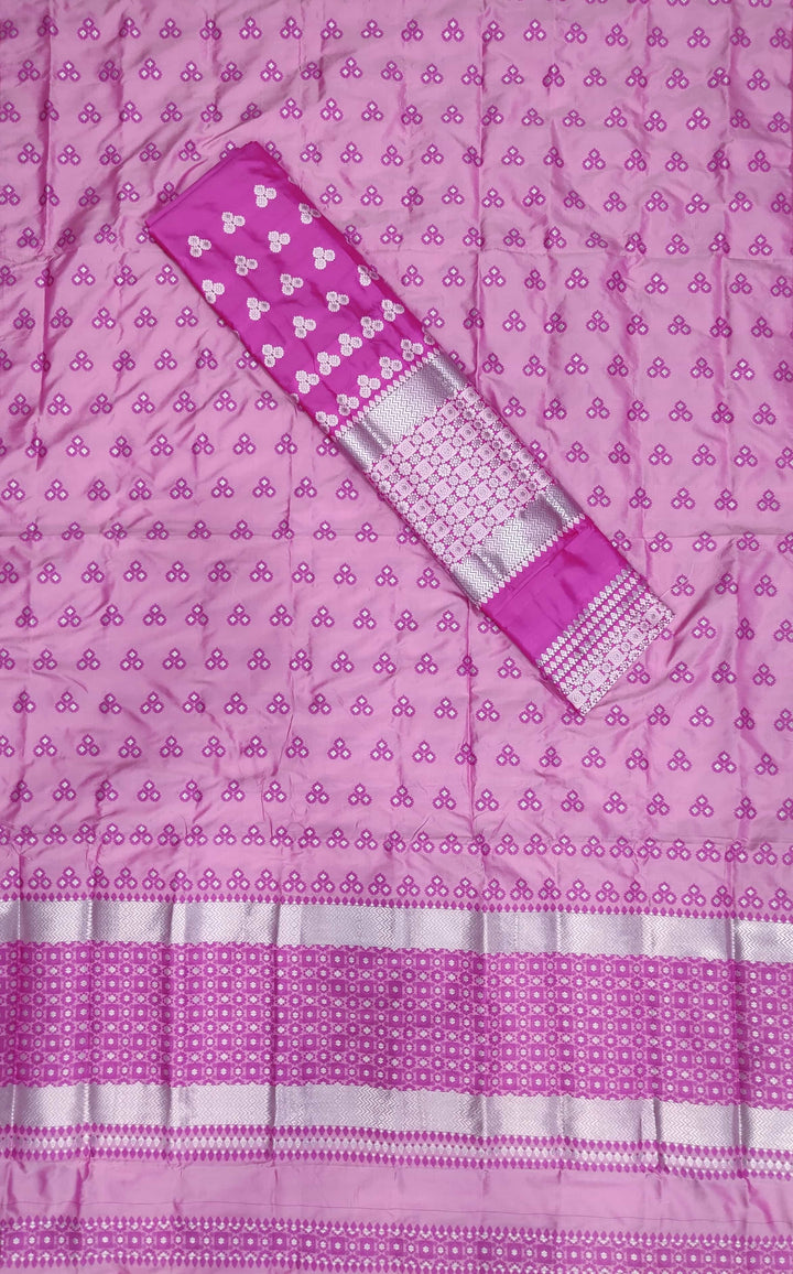 কণ্ট্ৰাষ্ট মিক্স ছেট মেখলা চাদৰ