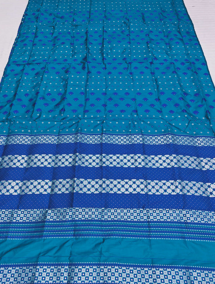 Contrast Mix Set Mekhela Sador