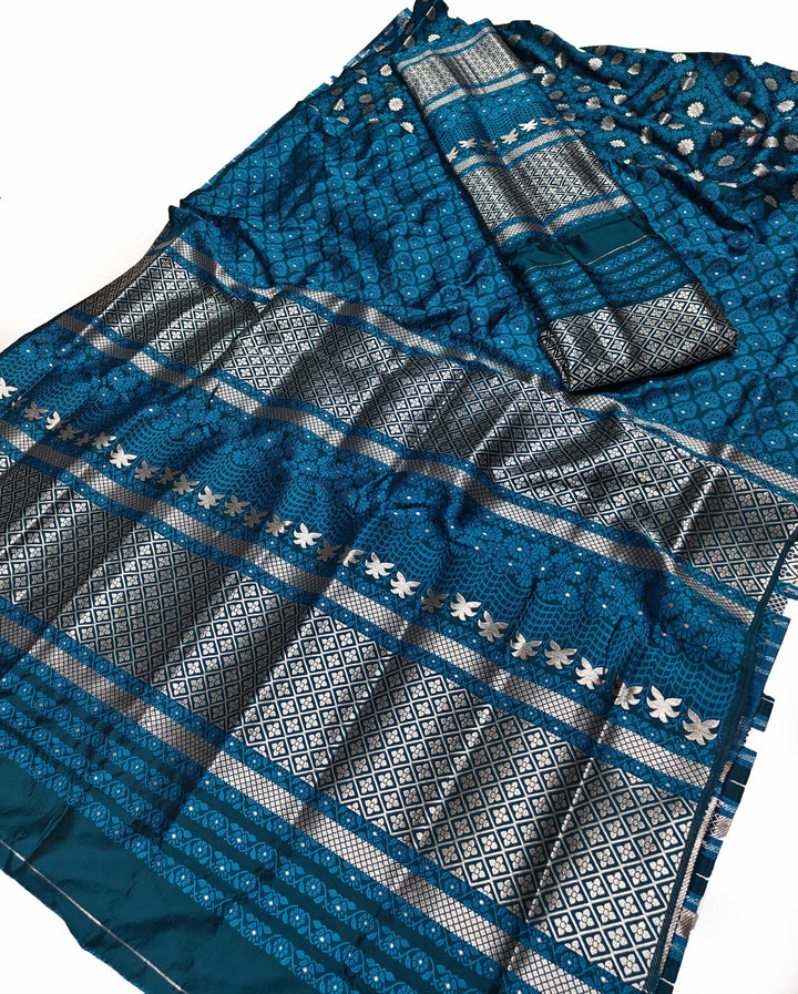 সূতাৰ- কাম (Dhaga-Work) মিক্স ছেট মেখলা চাদৰ
