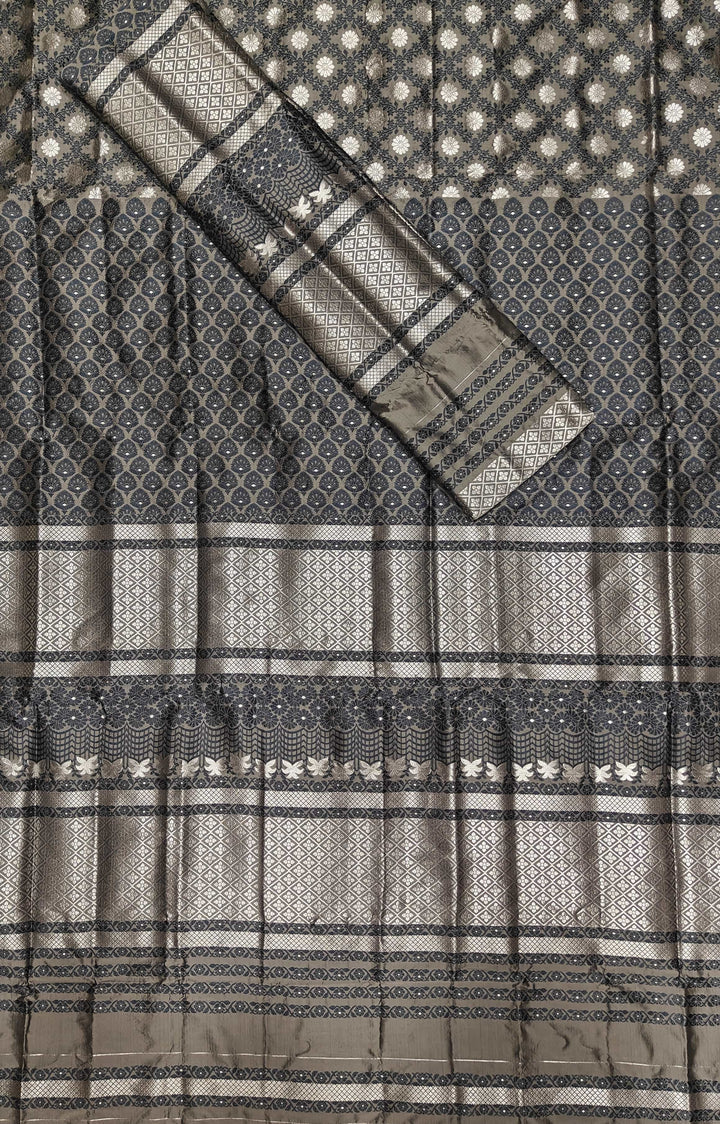 সূতাৰ- কাম (Dhaga-Work) মিক্স ছেট মেখলা চাদৰ
