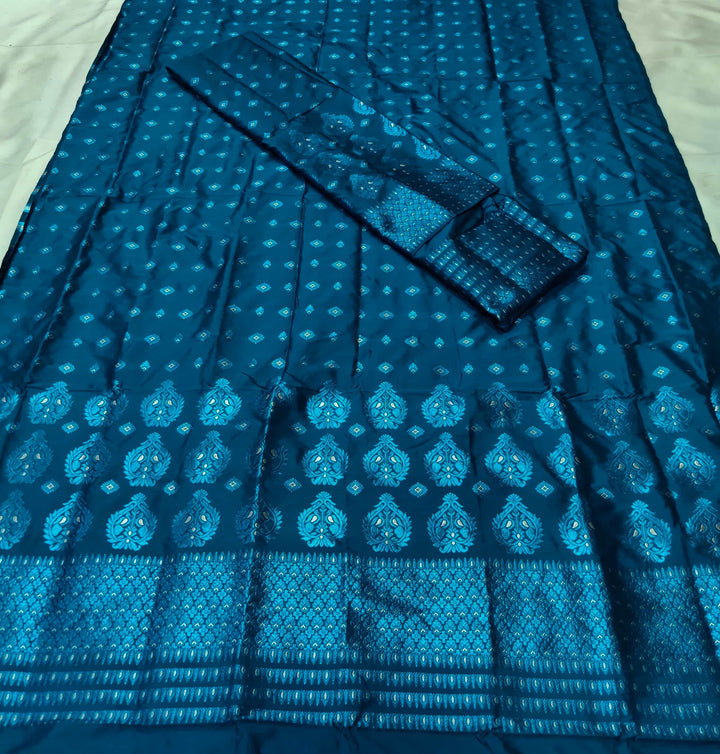 ৰং কৰা গুনা মিক্স ছেট মেখলা চাদৰ
