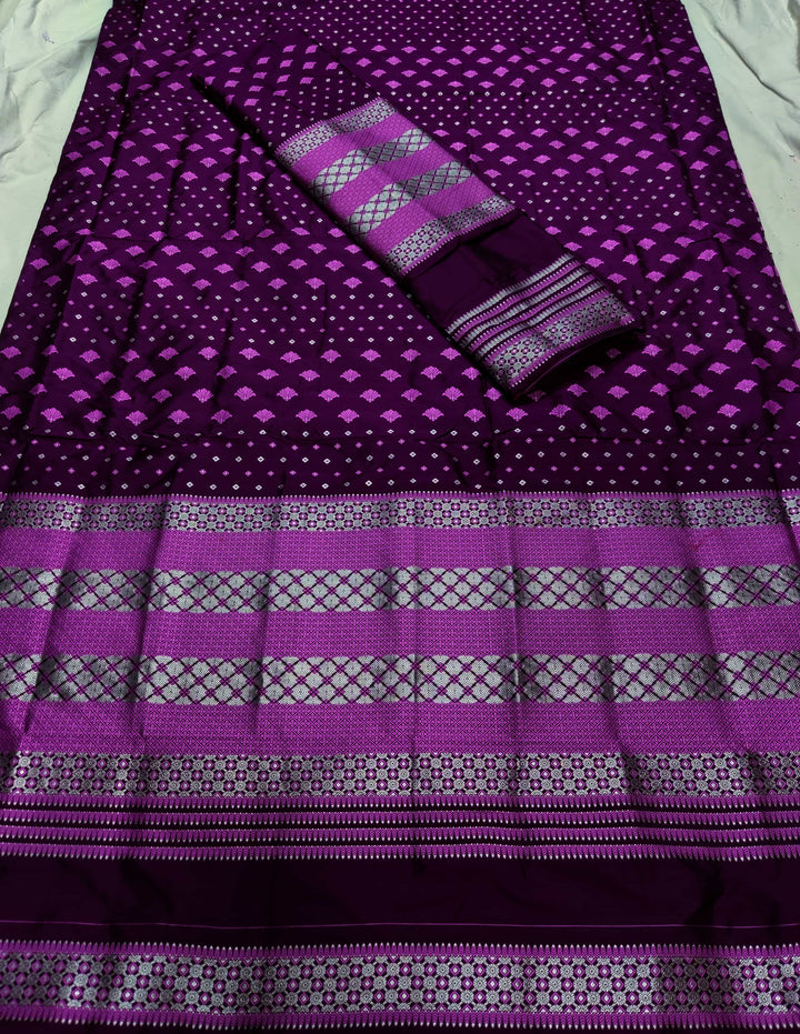 সূতাৰ- কাম (Dhaga-Work) মিক্স ছেট মেখলা চাদৰ