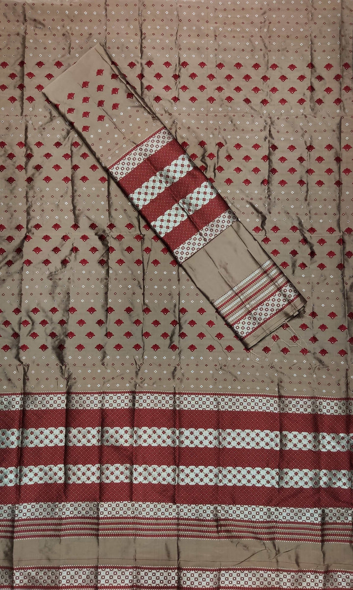 সূতাৰ- কাম (Dhaga-Work) মিক্স ছেট মেখলা চাদৰ