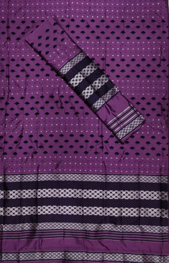 সূতাৰ- কাম (Dhaga-Work) মিক্স ছেট মেখলা চাদৰ