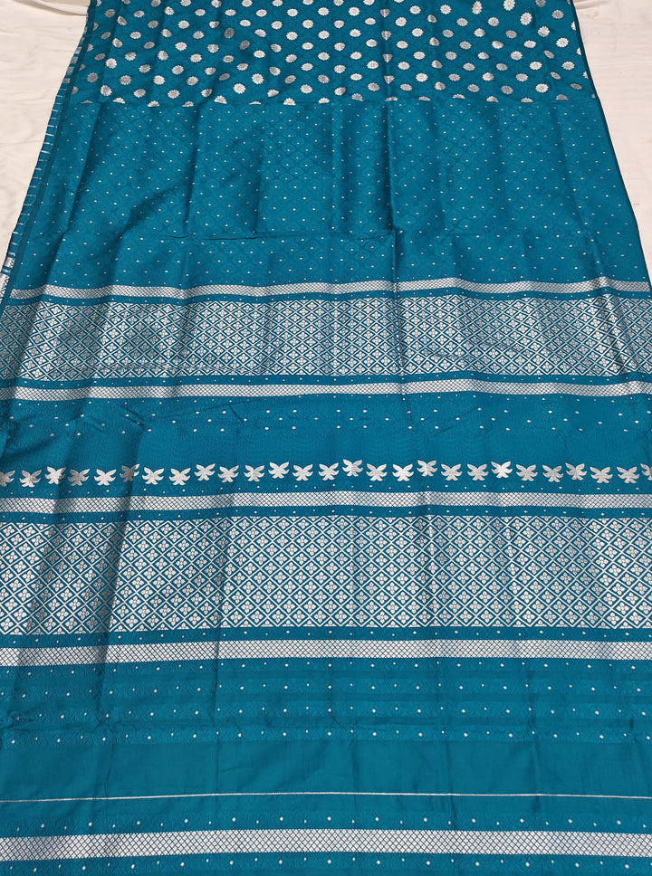 সূতাৰ- কাম (Dhaga-Work) মিক্স ছেট মেখলা চাদৰ