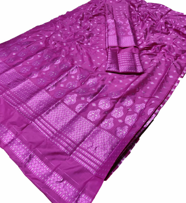 ৰং কৰা গুনা মিক্স ছেট মেখলা চাদৰ