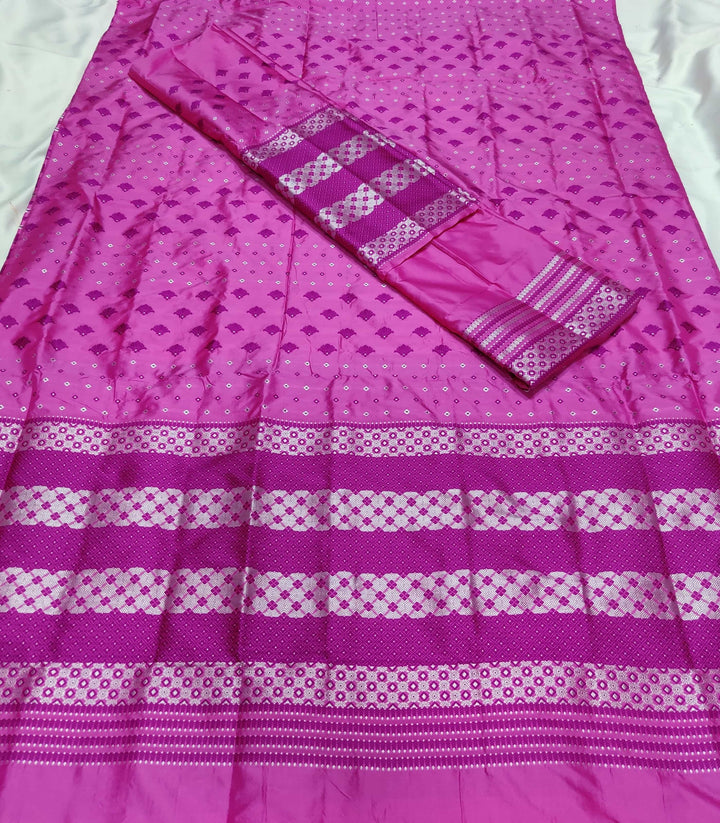 সূতাৰ- কাম (Dhaga-Work) মিক্স ছেট মেখলা চাদৰ