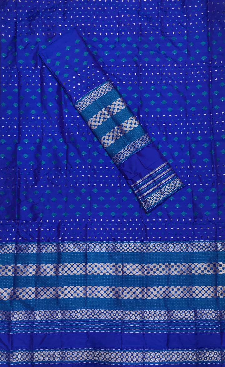সূতাৰ- কাম (Dhaga-Work) মিক্স ছেট মেখলা চাদৰ