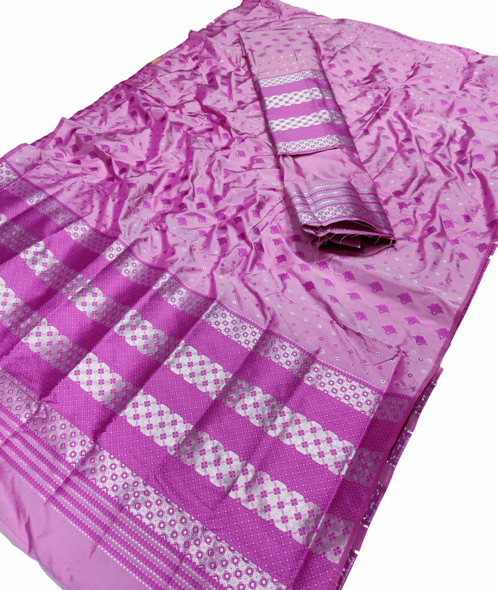 সূতাৰ- কাম (Dhaga-Work) মিক্স ছেট মেখলা চাদৰ