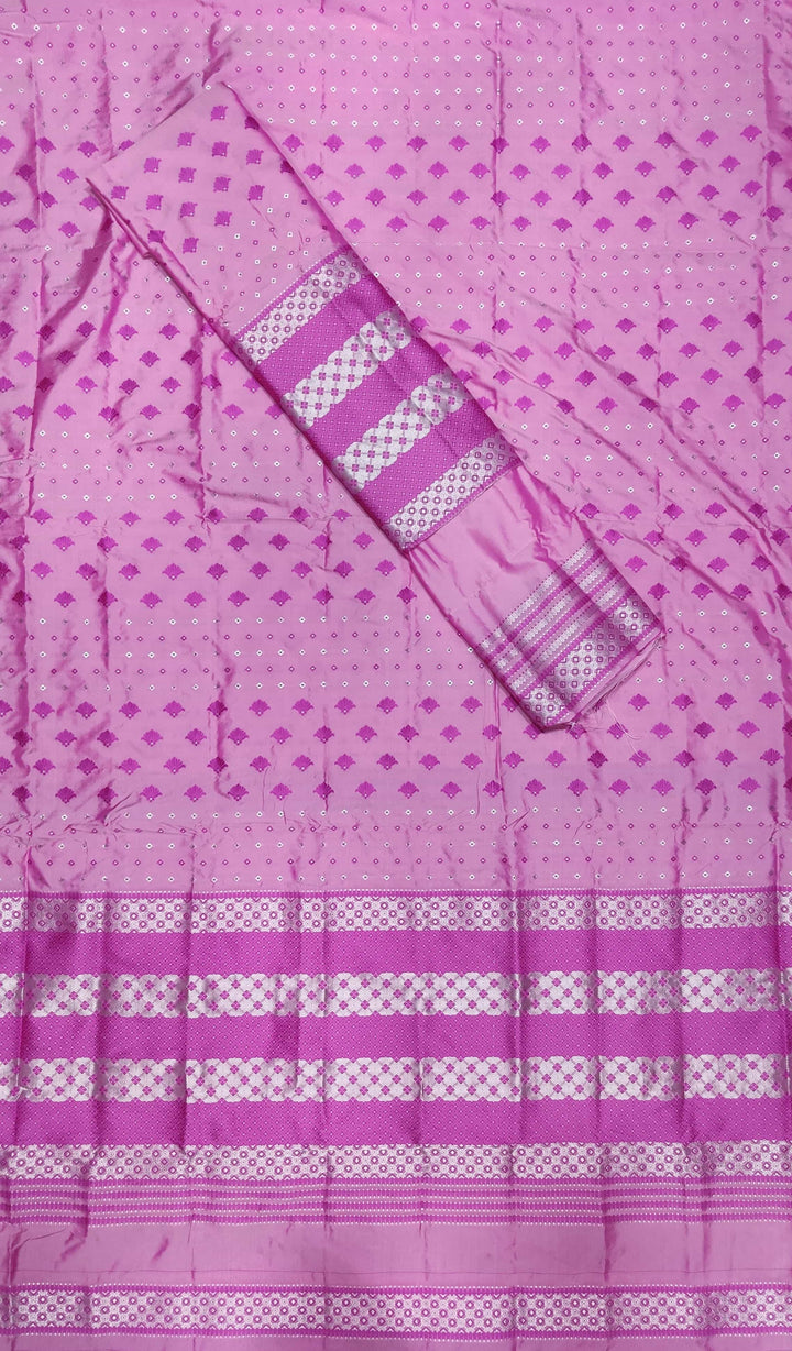 সূতাৰ- কাম (Dhaga-Work) মিক্স ছেট মেখলা চাদৰ