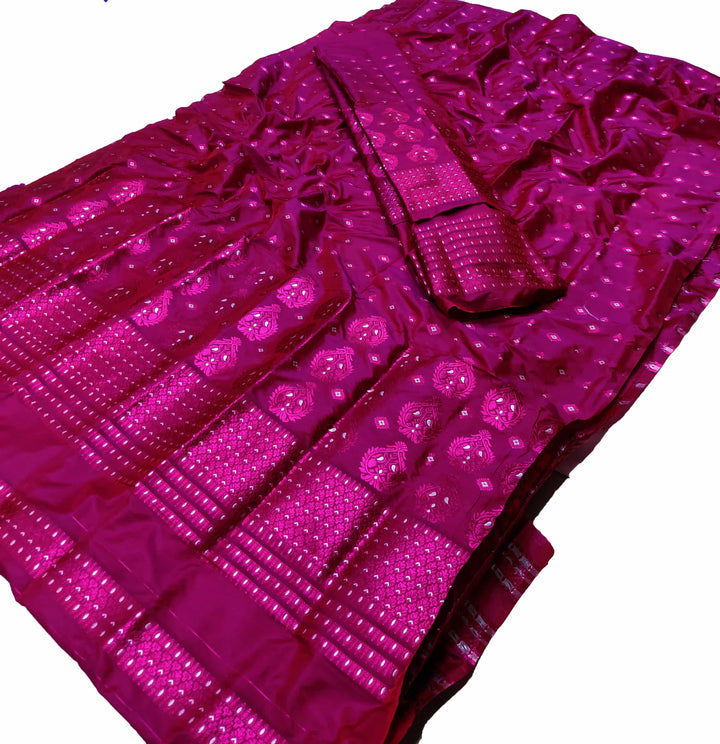 ৰং কৰা গুনা মিক্স ছেট মেখলা চাদৰ