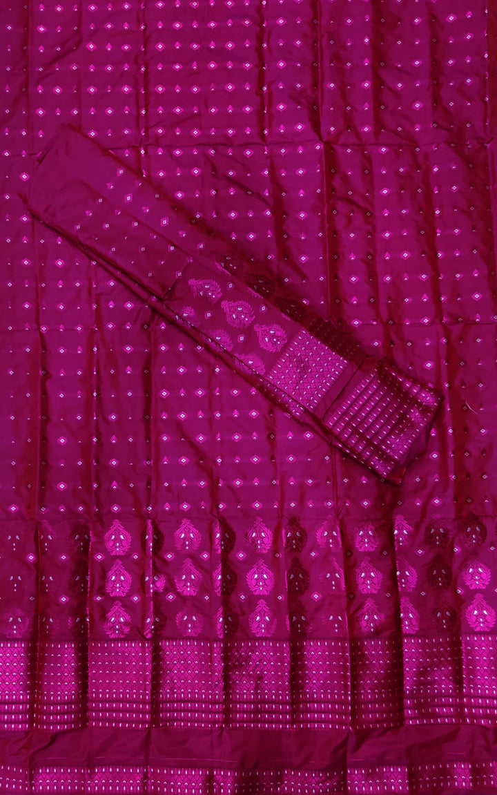 ৰং কৰা গুনা মিক্স ছেট মেখলা চাদৰ