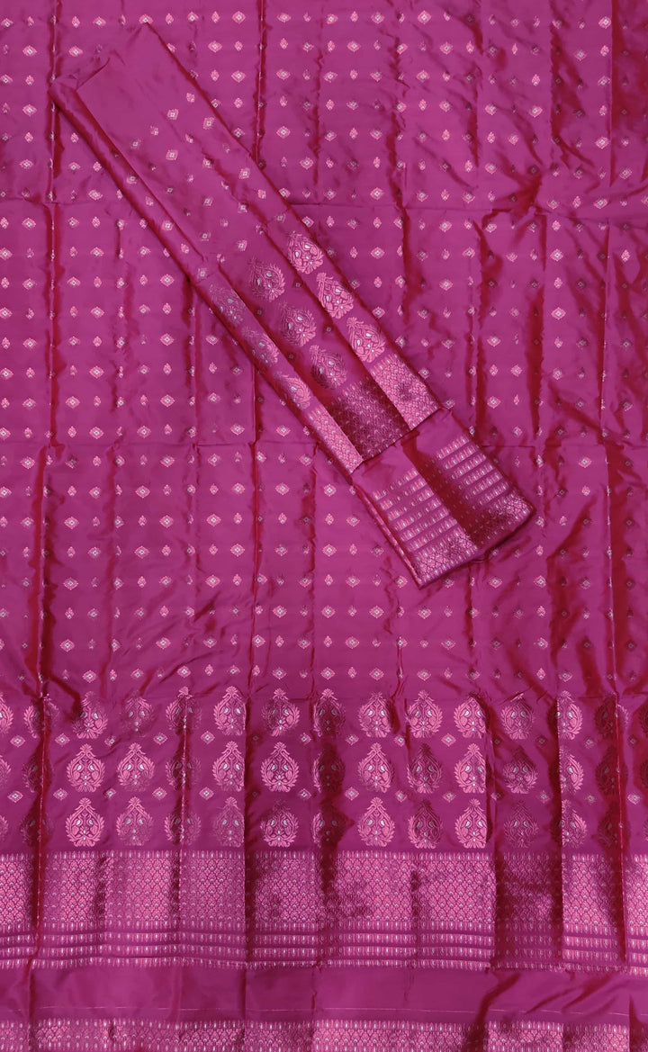 ৰং কৰা গুনা মিক্স ছেট মেখলা চাদৰ