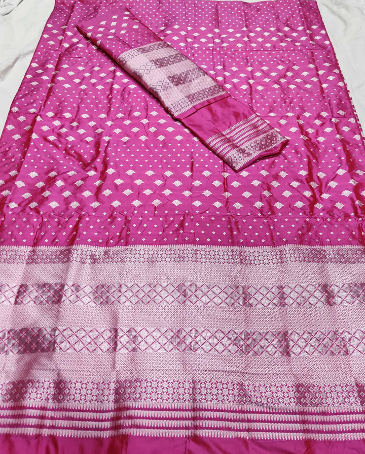 সূতাৰ- কাম (Dhaga-Work) মিক্স ছেট মেখলা চাদৰ