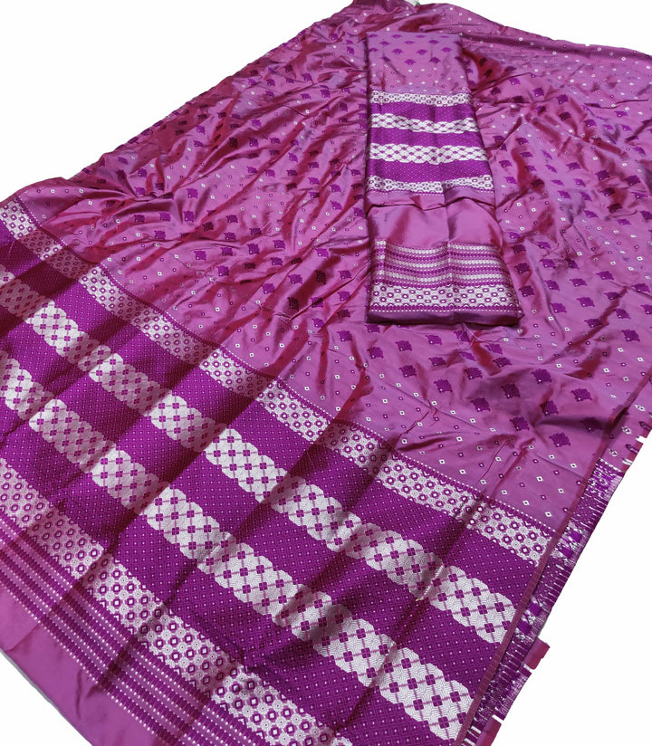 সূতাৰ- কাম (Dhaga-Work) মিক্স ছেট মেখলা চাদৰ
