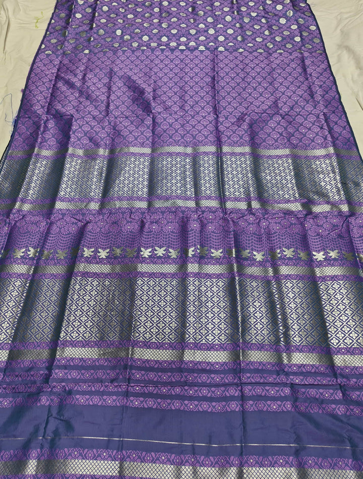 সূতাৰ- কাম (Dhaga-Work) মিক্স ছেট মেখলা চাদৰ