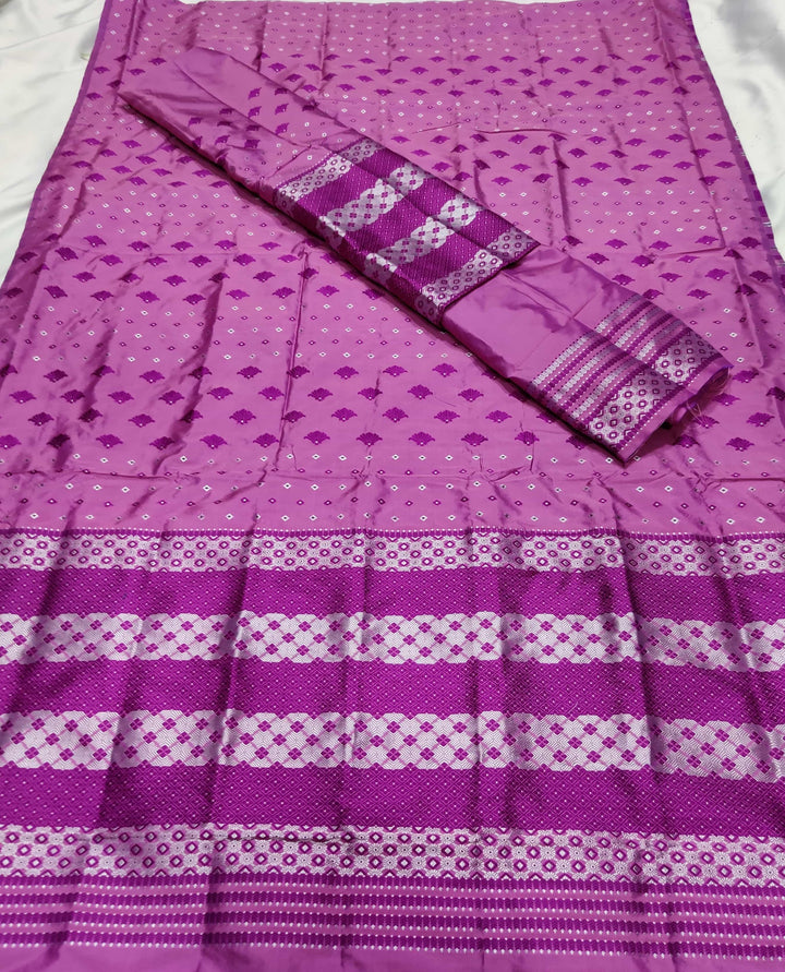 সূতাৰ- কাম (Dhaga-Work) মিক্স ছেট মেখলা চাদৰ