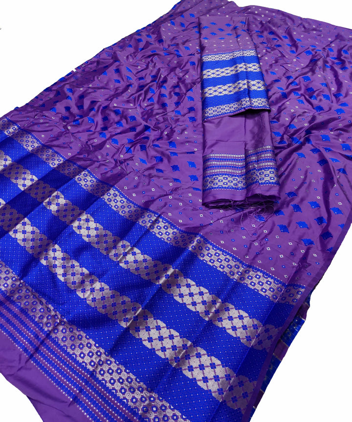 সূতাৰ- কাম (Dhaga-Work) মিক্স ছেট মেখলা চাদৰ